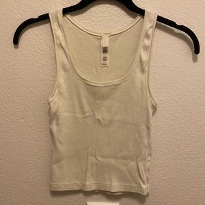 Skims ribbed tank